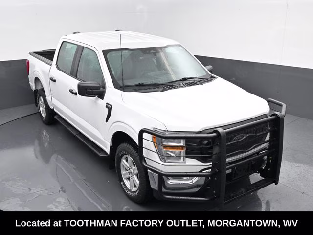 2021 Oxford White Ford F-150 XL 4X4 Truck