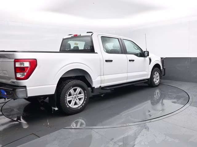 2021 Oxford White Ford F-150 XL 4X4 Truck