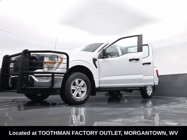 2021 Oxford White Ford F-150 XL 4X4 Truck