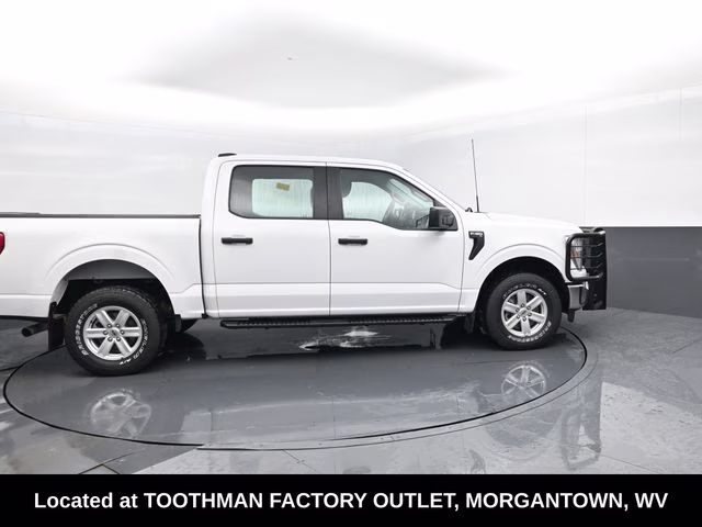 2021 Oxford White Ford F-150 XL 4X4 Truck
