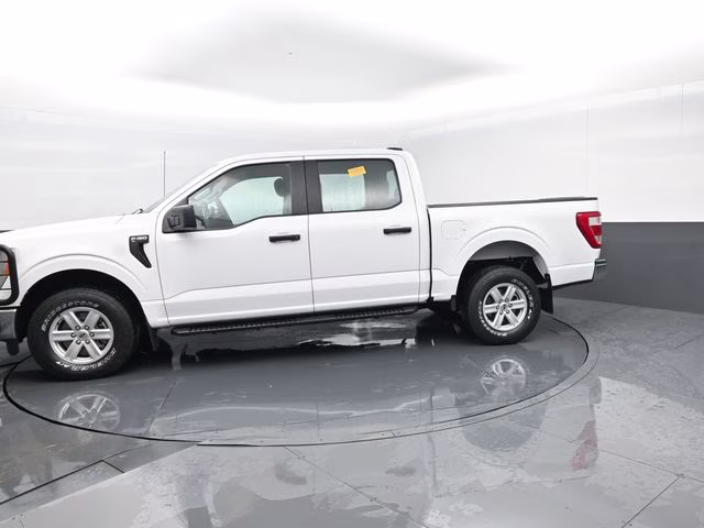 2021 Oxford White Ford F-150 XL 4X4 Truck
