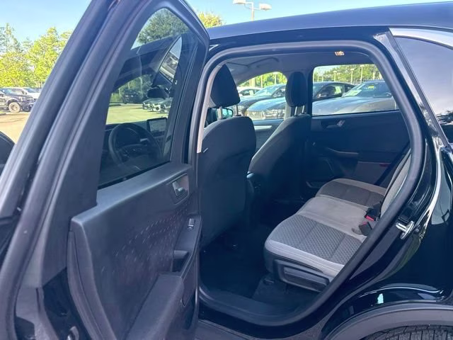 2020 Agate Black Metallic Ford Escape SE FWD SUV
