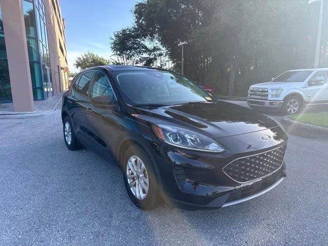 2020 Agate Black Metallic Ford Escape SE FWD SUV