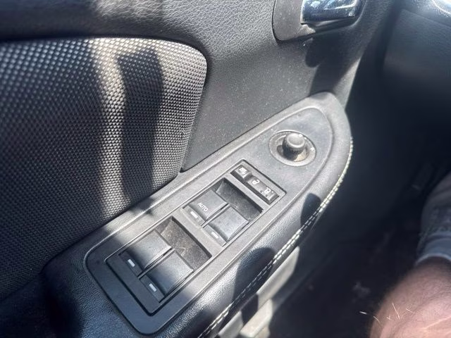 2014 Blue Streak Pearlcoat Dodge Avenger SE FWD Sedan