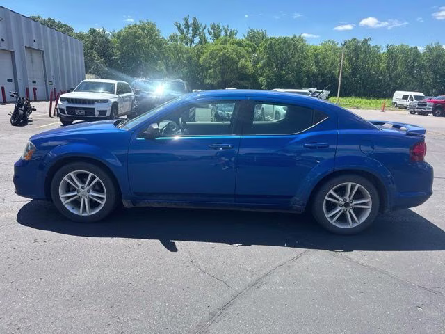 2014 Blue Streak Pearlcoat Dodge Avenger SE FWD Sedan