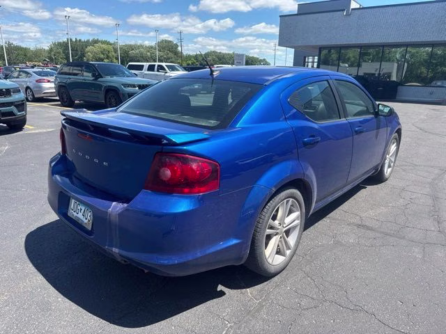 2014 Blue Streak Pearlcoat Dodge Avenger SE FWD Sedan