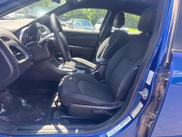 2014 Blue Streak Pearlcoat Dodge Avenger SE FWD Sedan