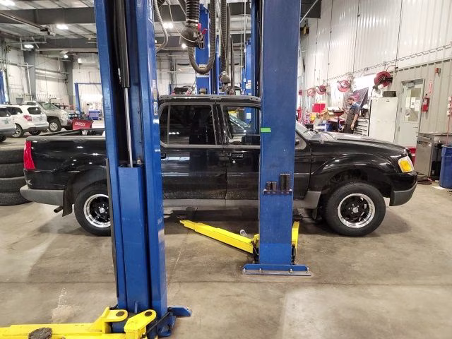 2005 Black Clearcoat Ford Explorer Sport Trac XLT 4X4 SUV