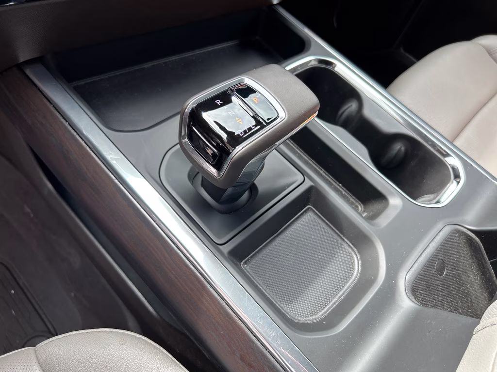 2025 Sterling Metallic GMC Sierra 1500 SLT 4X4 Truck