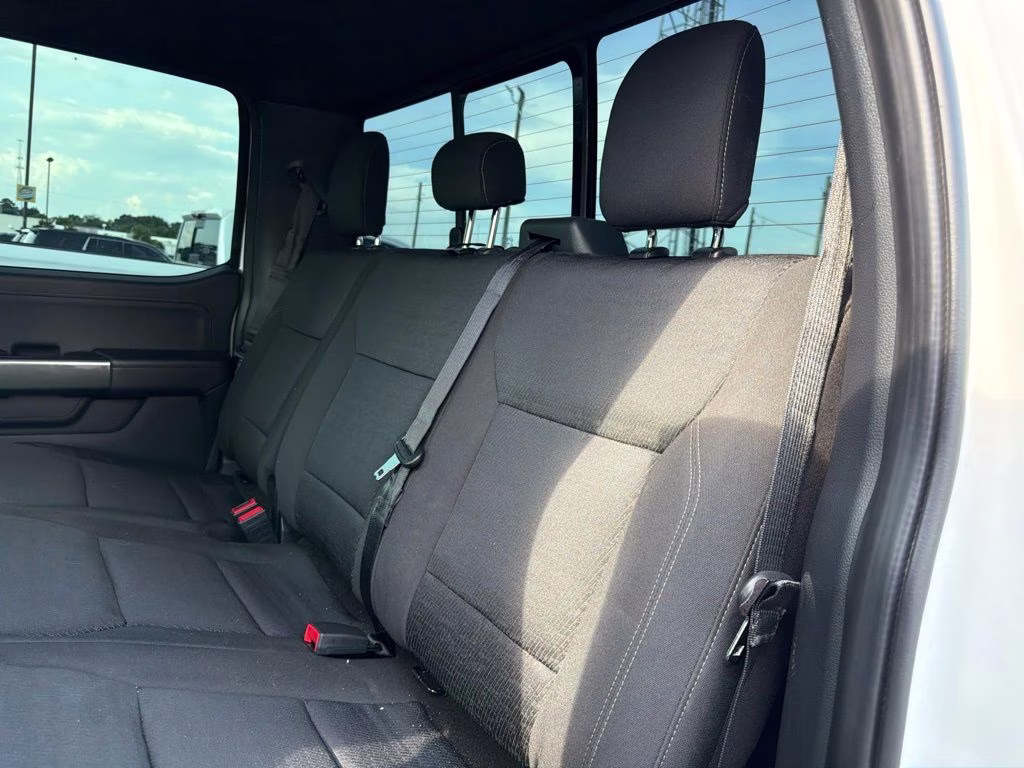 2023 Oxford White Ford F-150 XLT 4X4 Truck