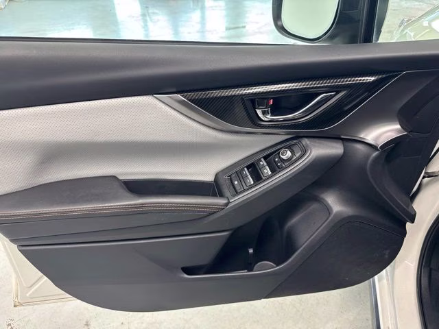 2018 Crystal White Pearl Subaru Crosstrek 2.0i Limited AWD SUV