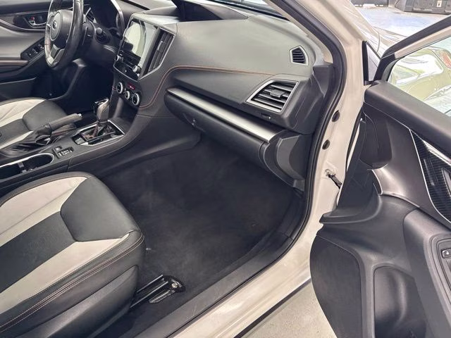 2018 Crystal White Pearl Subaru Crosstrek 2.0i Limited AWD SUV