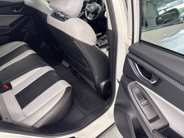 2018 Crystal White Pearl Subaru Crosstrek 2.0i Limited AWD SUV