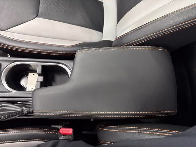 2018 Crystal White Pearl Subaru Crosstrek 2.0i Limited AWD SUV