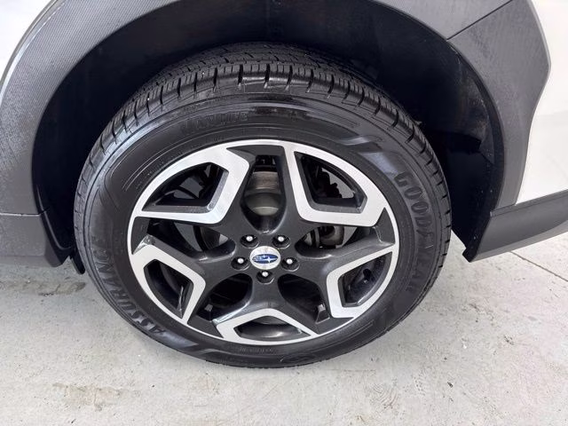 2018 Crystal White Pearl Subaru Crosstrek 2.0i Limited AWD SUV