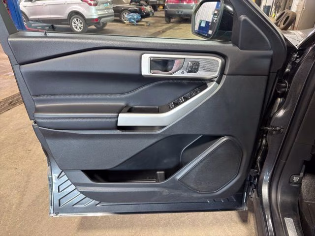 2020 Magnetic Metallic Ford Explorer Limited 4X4 SUV