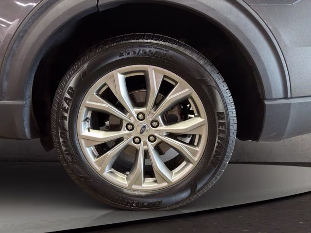 2020 Magnetic Metallic Ford Explorer Limited 4X4 SUV