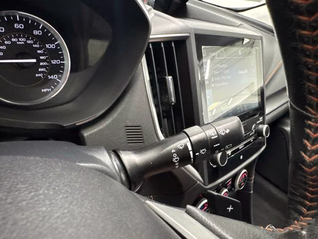 2018 Crystal White Pearl Subaru Crosstrek 2.0i Limited AWD SUV
