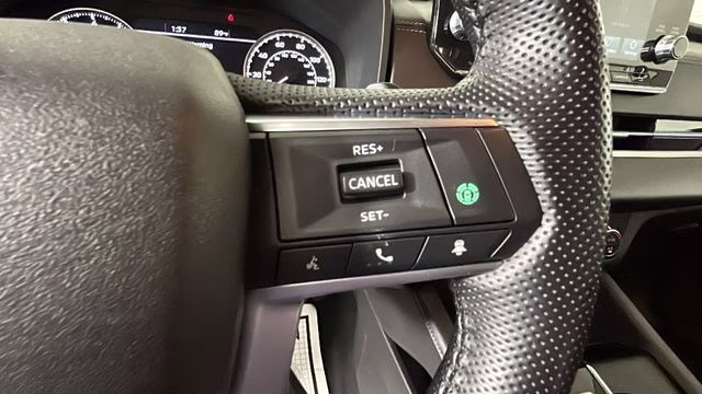 2023 Cosmic Blue Metallic Mitsubishi Outlander SE FWD SUV