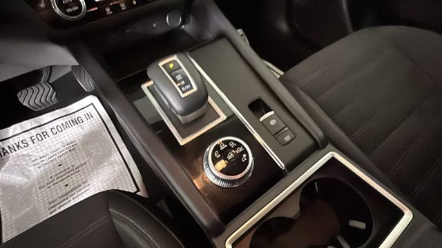 2023 Cosmic Blue Metallic Mitsubishi Outlander SE FWD SUV