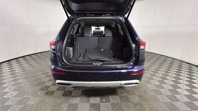 2023 Cosmic Blue Metallic Mitsubishi Outlander SE FWD SUV