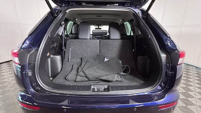 2023 Cosmic Blue Metallic Mitsubishi Outlander SE FWD SUV