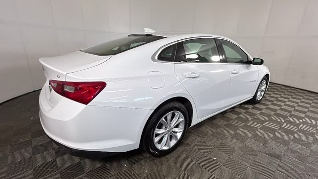 2023 Summit White Chevrolet Malibu LT FWD Sedan