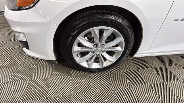 2023 Summit White Chevrolet Malibu LT FWD Sedan
