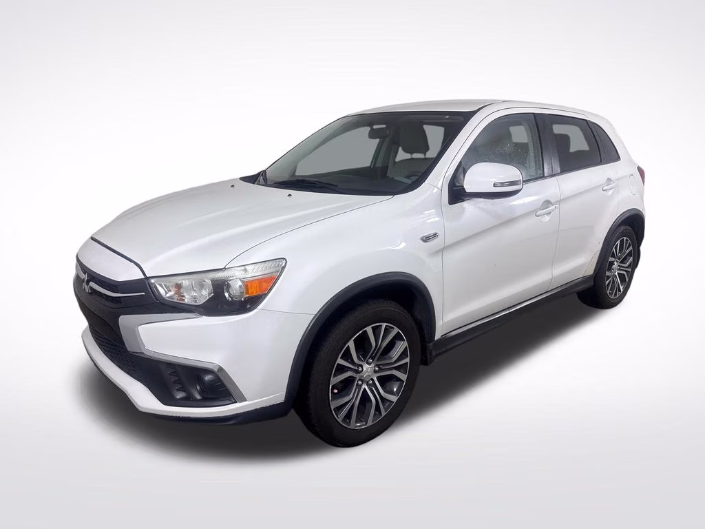 2018 Diamond White Pearl Mitsubishi Outlander Sport 2.0 ES FWD SUV