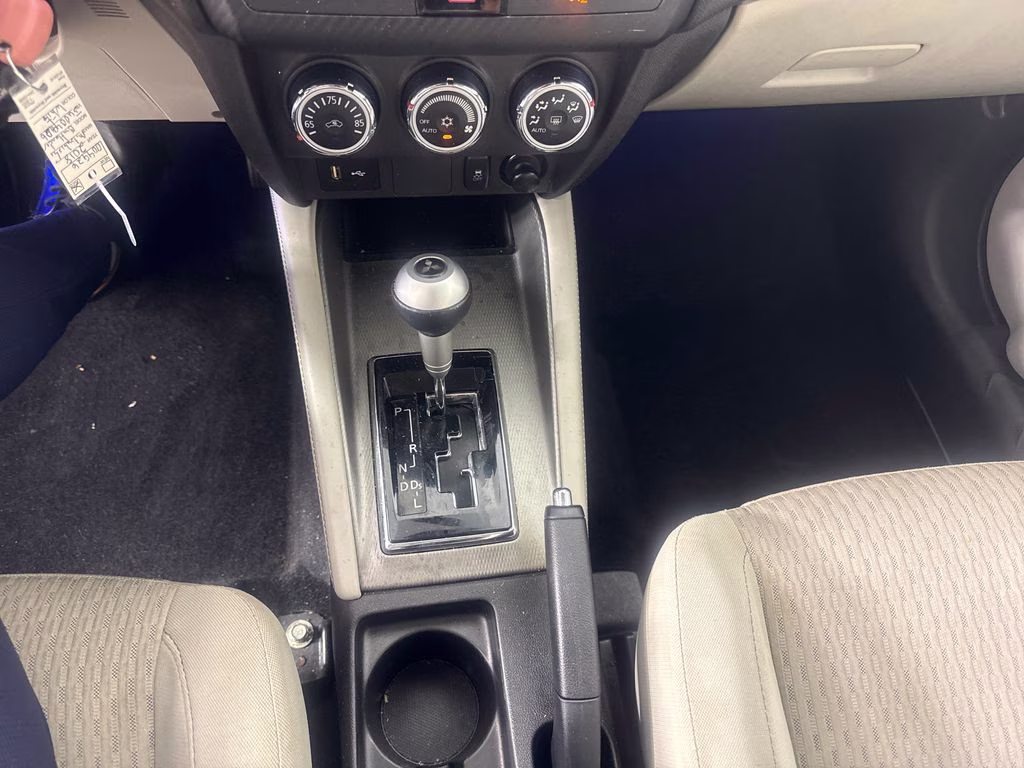 2018 Diamond White Pearl Mitsubishi Outlander Sport 2.0 ES FWD SUV
