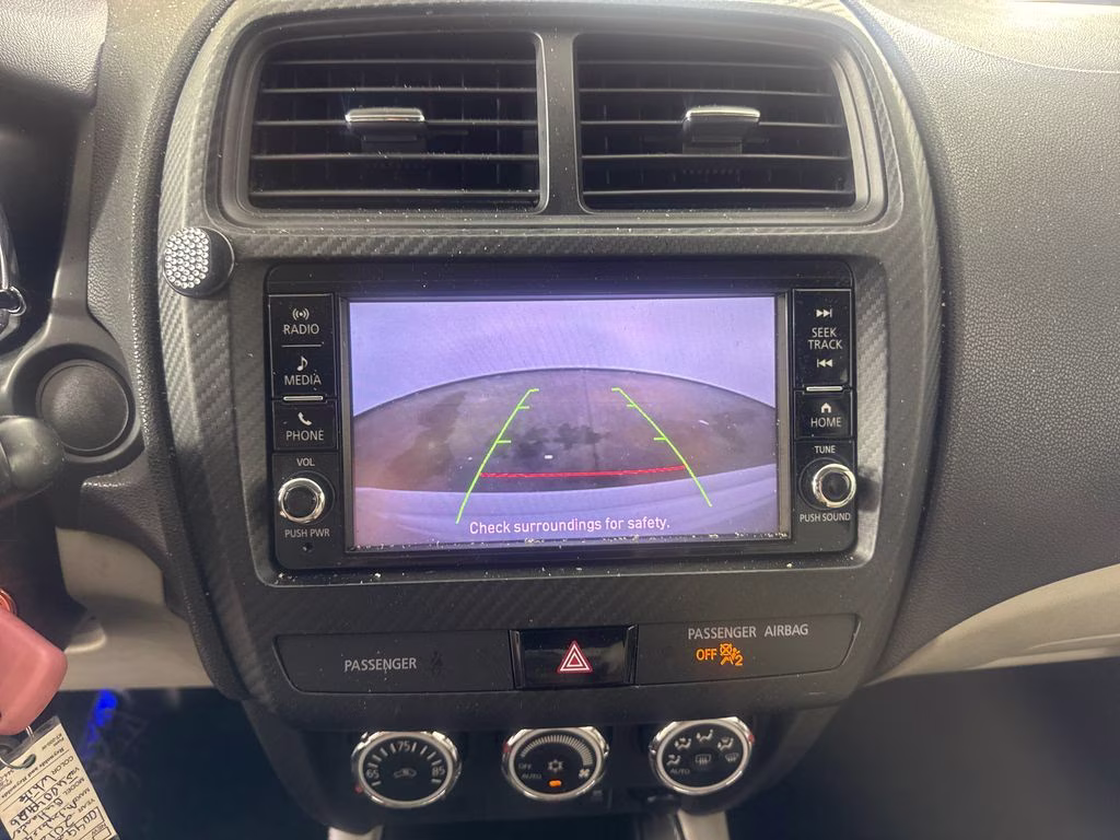 2018 Diamond White Pearl Mitsubishi Outlander Sport 2.0 ES FWD SUV