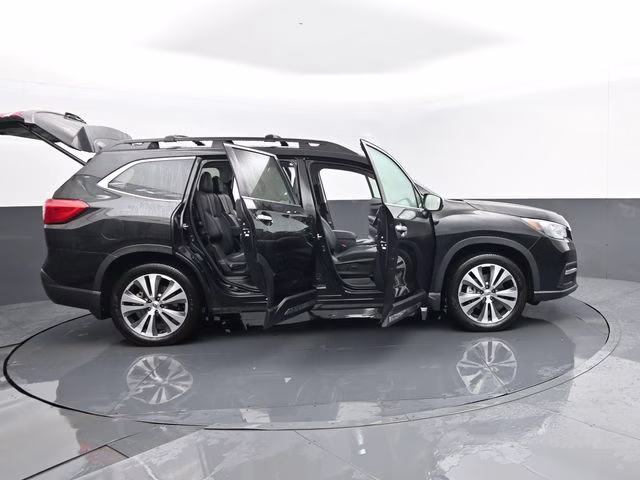 2022 Crystal Black Silica Subaru Ascent Touring AWD SUV