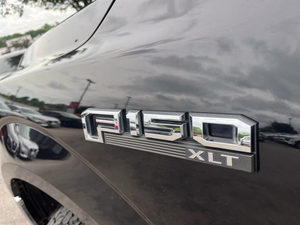 2018 Shadow Black Ford F-150 XLT 4X4 Truck