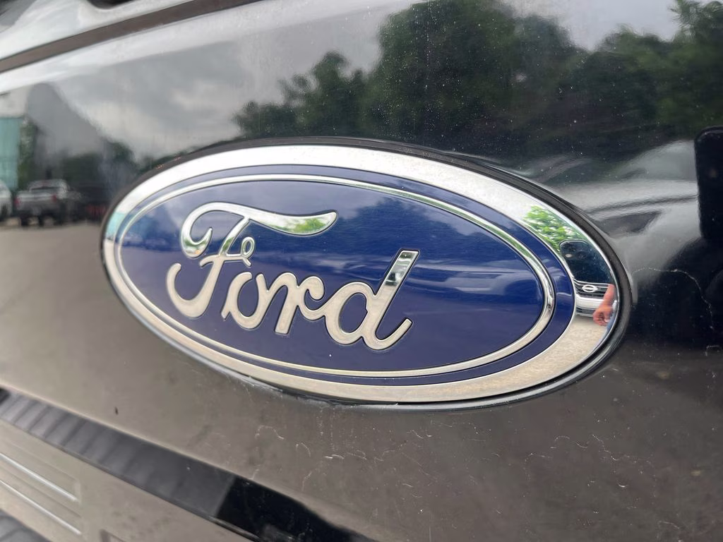 2018 Shadow Black Ford F-150 XLT 4X4 Truck