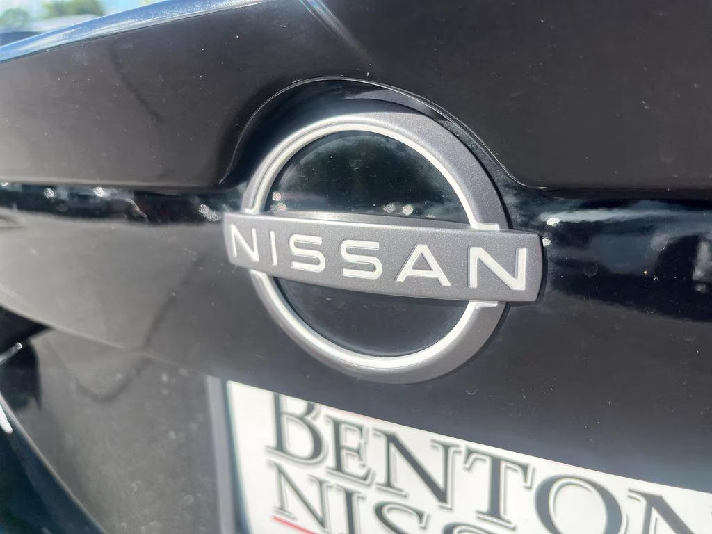 2024 Super Black Nissan Sentra SR FWD Sedan