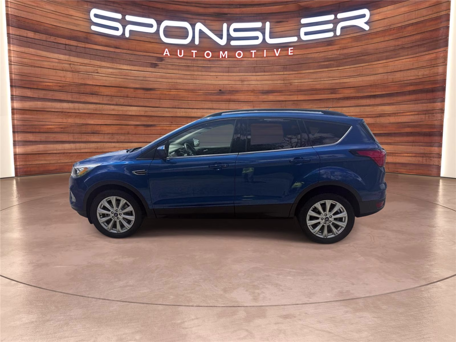 Used 2019 Ford Escape SEL with VIN 1FMCU9HD5KUB22891 for sale in Ashland, OH