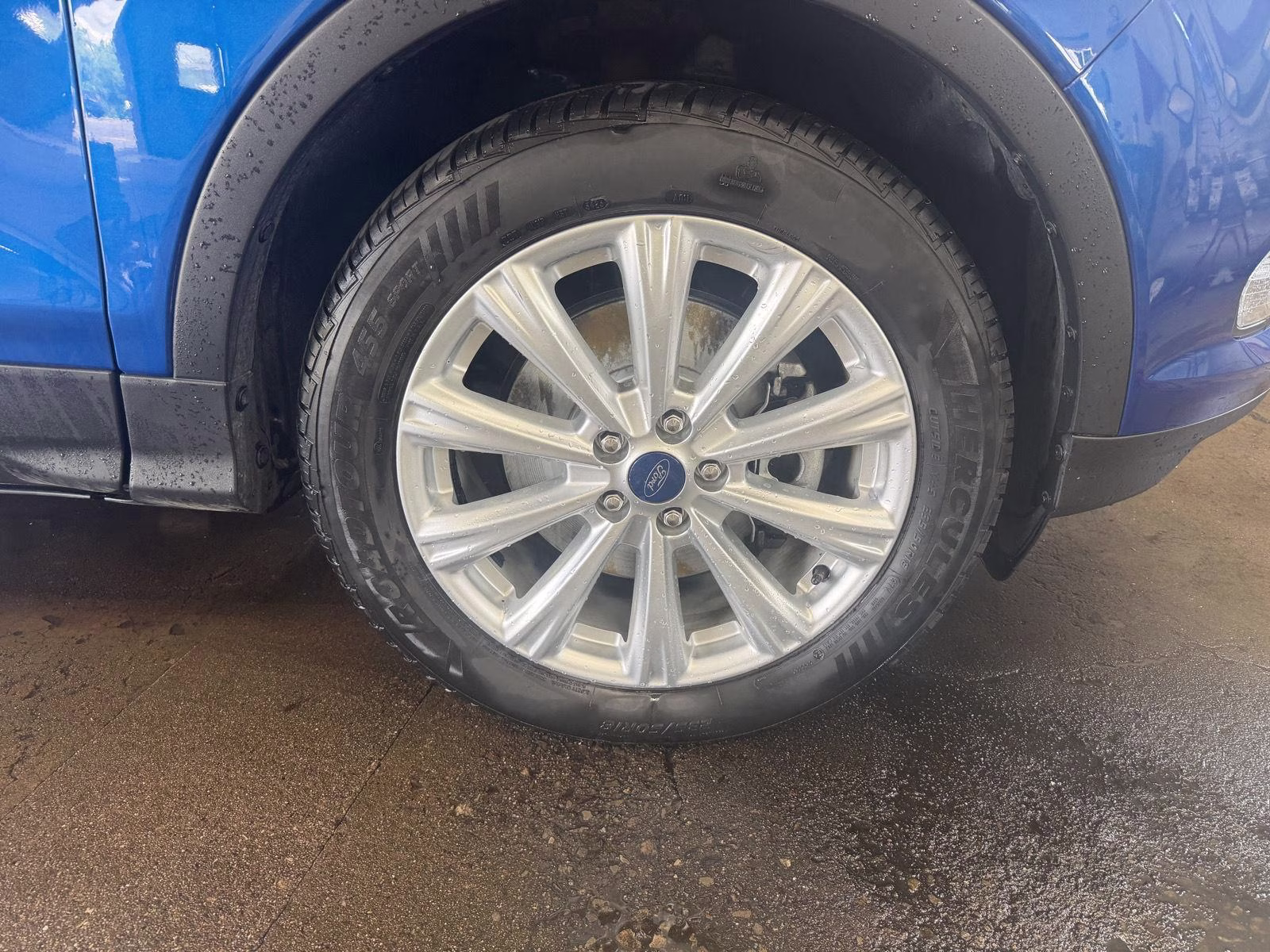 2019 Lightning Blue Metallic Ford Escape SEL 4X4 SUV