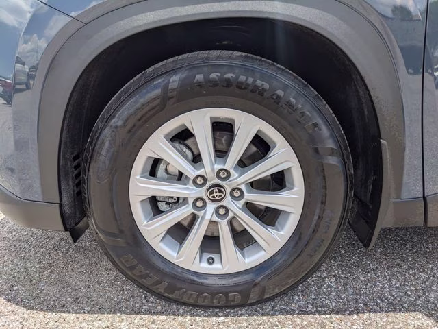 2024 Cloud Toyota Grand Highlander XLE FWD SUV