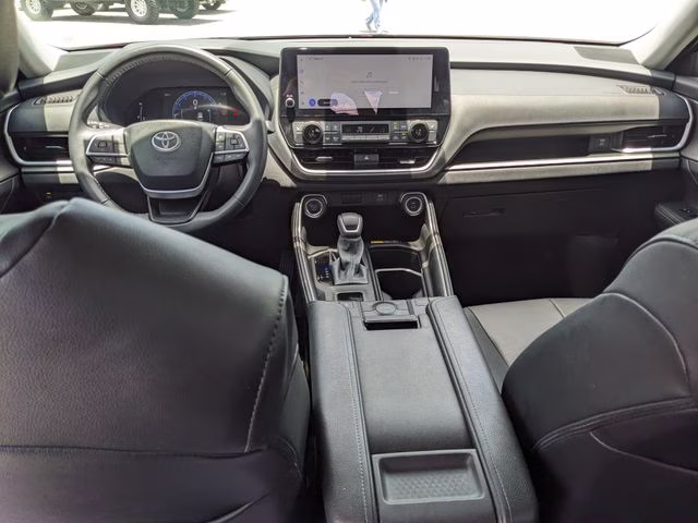2024 Cloud Toyota Grand Highlander XLE FWD SUV