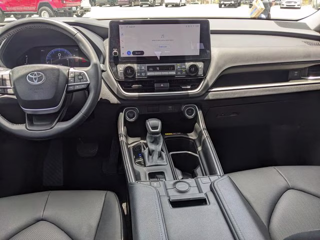 2024 Cloud Toyota Grand Highlander XLE FWD SUV