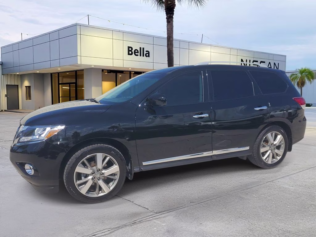 Used 2014 Nissan Pathfinder Platinum with VIN 5N1AR2MM8EC602973 for sale in Venice, FL