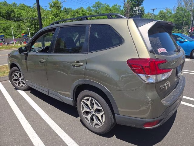 2024 Autumn Green Metallic Subaru Forester Premium AWD SUV
