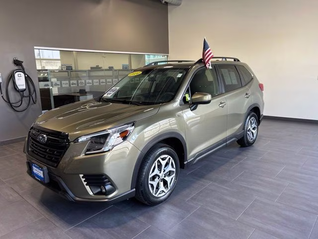 2024 Autumn Green Metallic Subaru Forester Premium AWD SUV