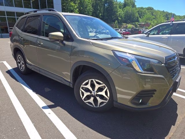2024 Autumn Green Metallic Subaru Forester Premium AWD SUV