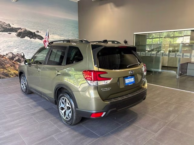 2024 Autumn Green Metallic Subaru Forester Premium AWD SUV