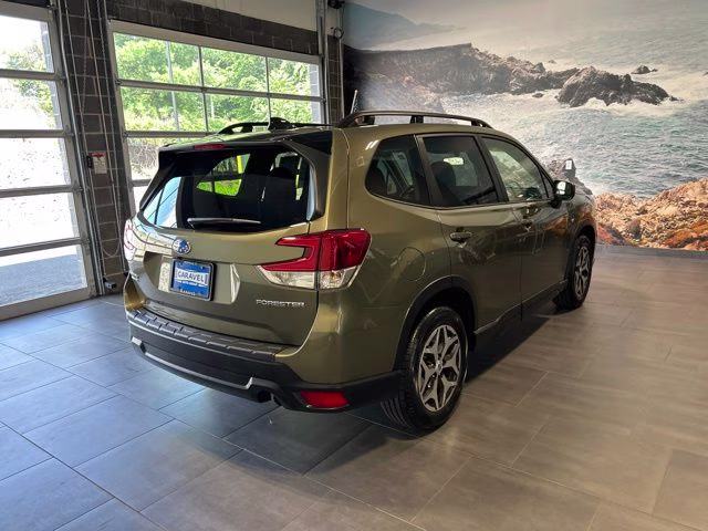 2024 Autumn Green Metallic Subaru Forester Premium AWD SUV