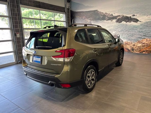 2024 Autumn Green Metallic Subaru Forester Premium AWD SUV