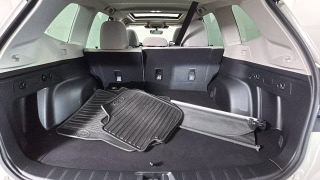 2023 Crystal White Pearl Subaru Forester Premium AWD SUV