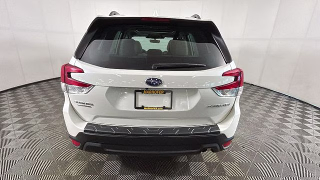2023 Crystal White Pearl Subaru Forester Premium AWD SUV