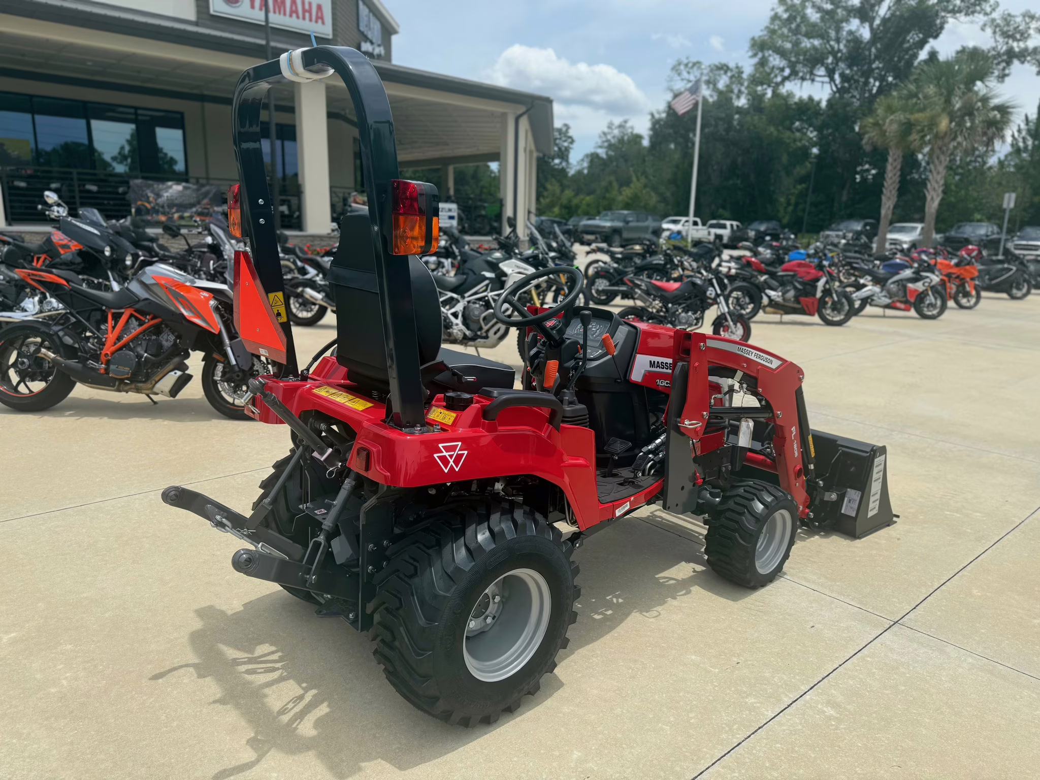 2025 - Massey Ferguson MF GC1700 Series 1GC.23 HST Ag Equipment